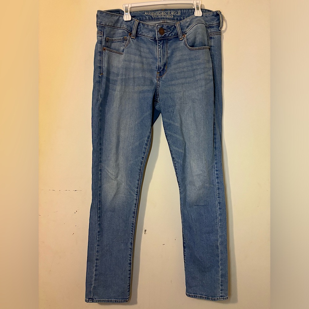 Amercian Eagle Size 10 women’s skinny regular jeans